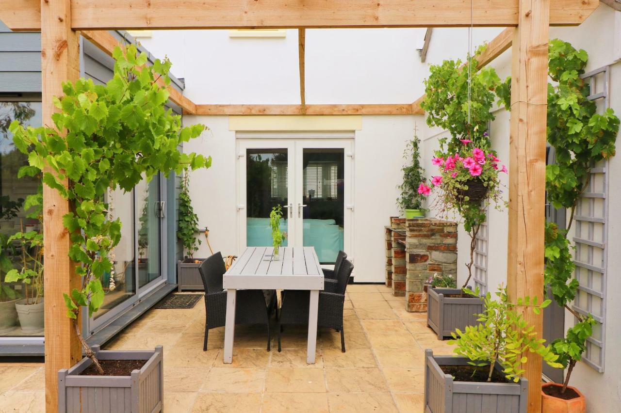 Modern Holiday Home Central St Merryn Bagian luar foto