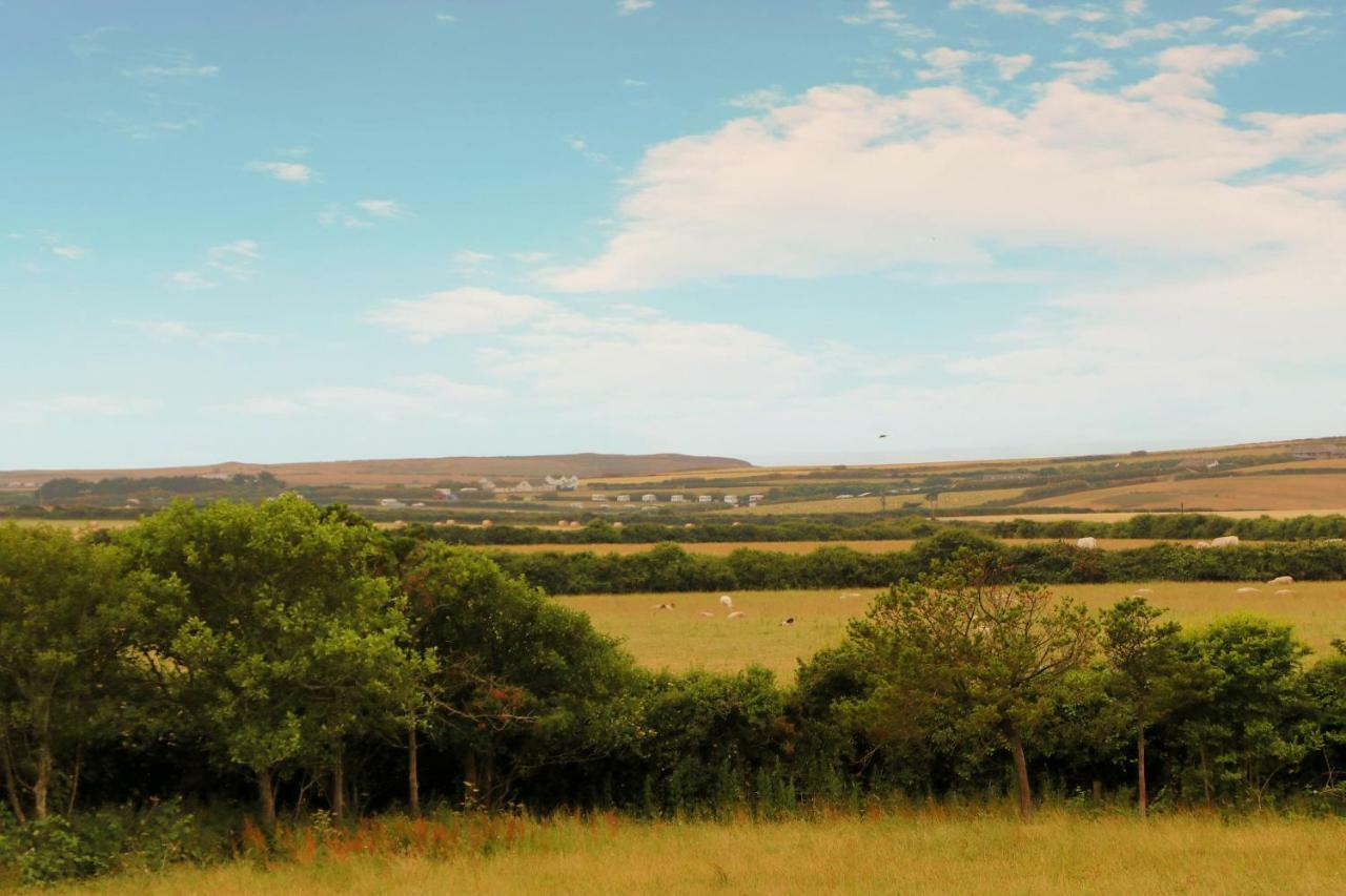 Modern Holiday Home Central St Merryn Bagian luar foto